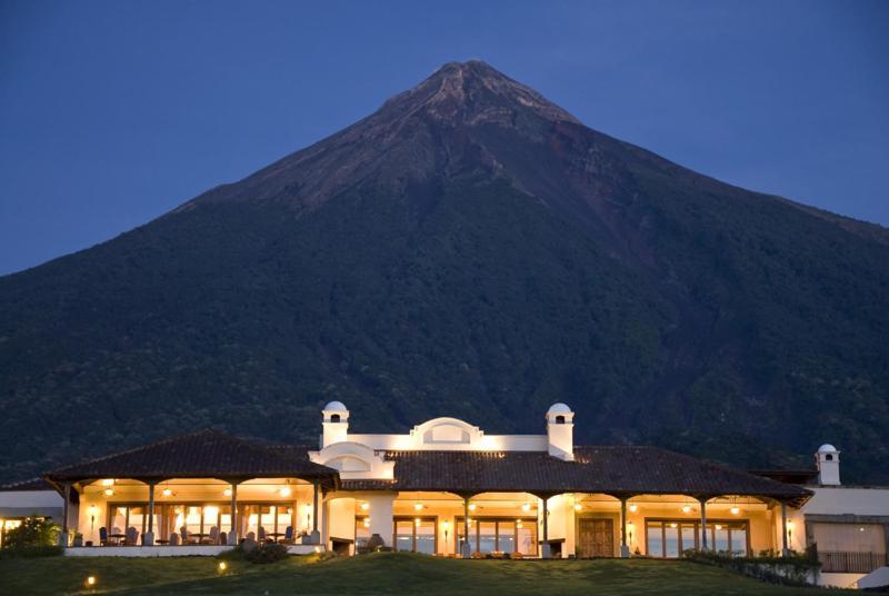 Hotel La Reunion Golf Resort And Residences Antigua Екстер'єр фото