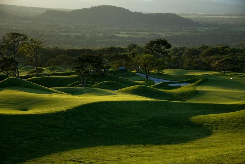 Hotel La Reunion Golf Resort And Residences Antigua Екстер'єр фото