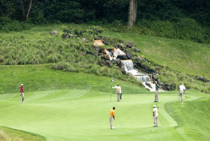 Hotel La Reunion Golf Resort And Residences Antigua Екстер'єр фото