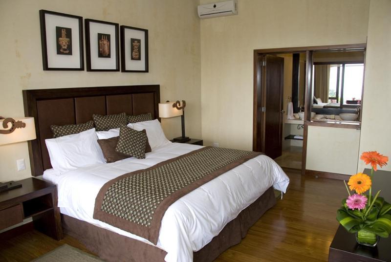 Hotel La Reunion Golf Resort And Residences Antigua Екстер'єр фото