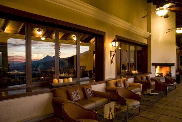 Hotel La Reunion Golf Resort And Residences Antigua Екстер'єр фото