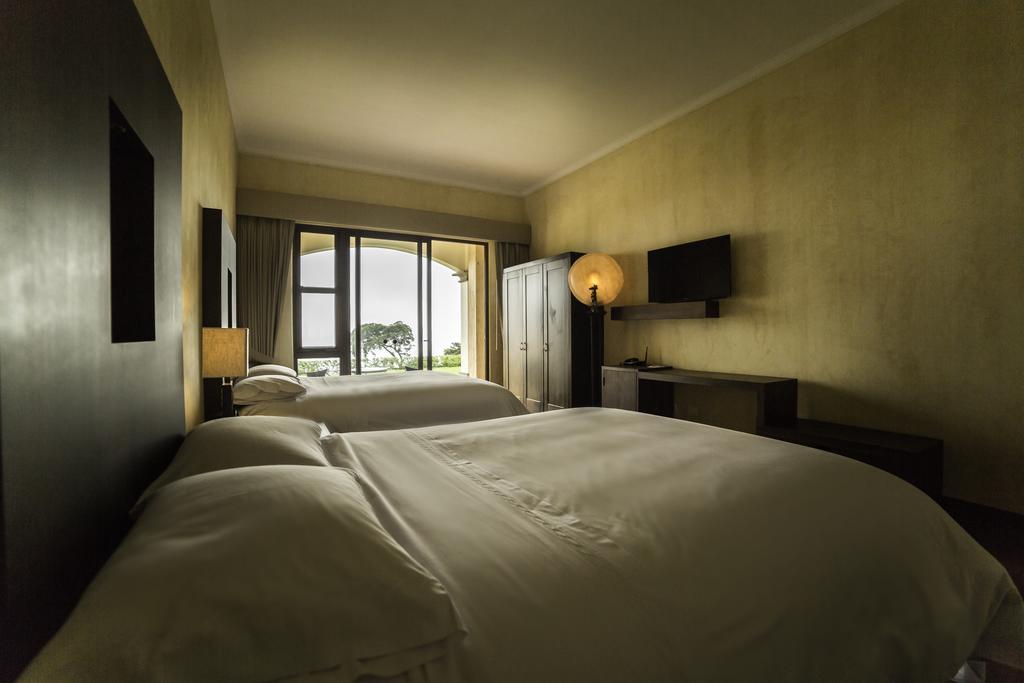Hotel La Reunion Golf Resort And Residences Antigua Екстер'єр фото