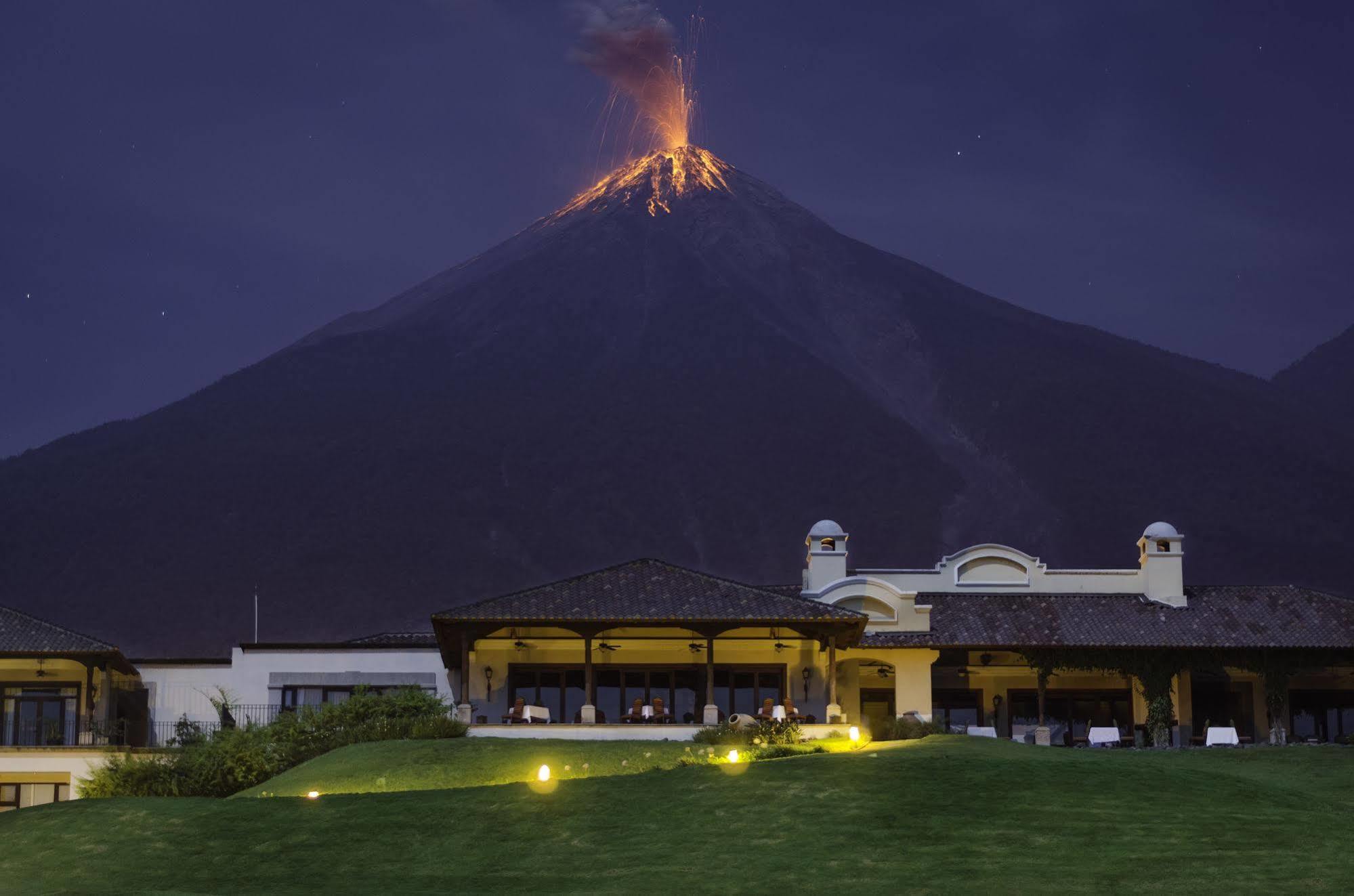 Hotel La Reunion Golf Resort And Residences Antigua Екстер'єр фото